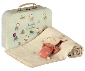 Maileg - Zestaw prezentowy - różowa grzechotka bambi z kocykiem 