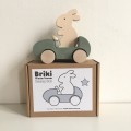 Drewniany królik w aucie - szary - Briki Vroom Vroom